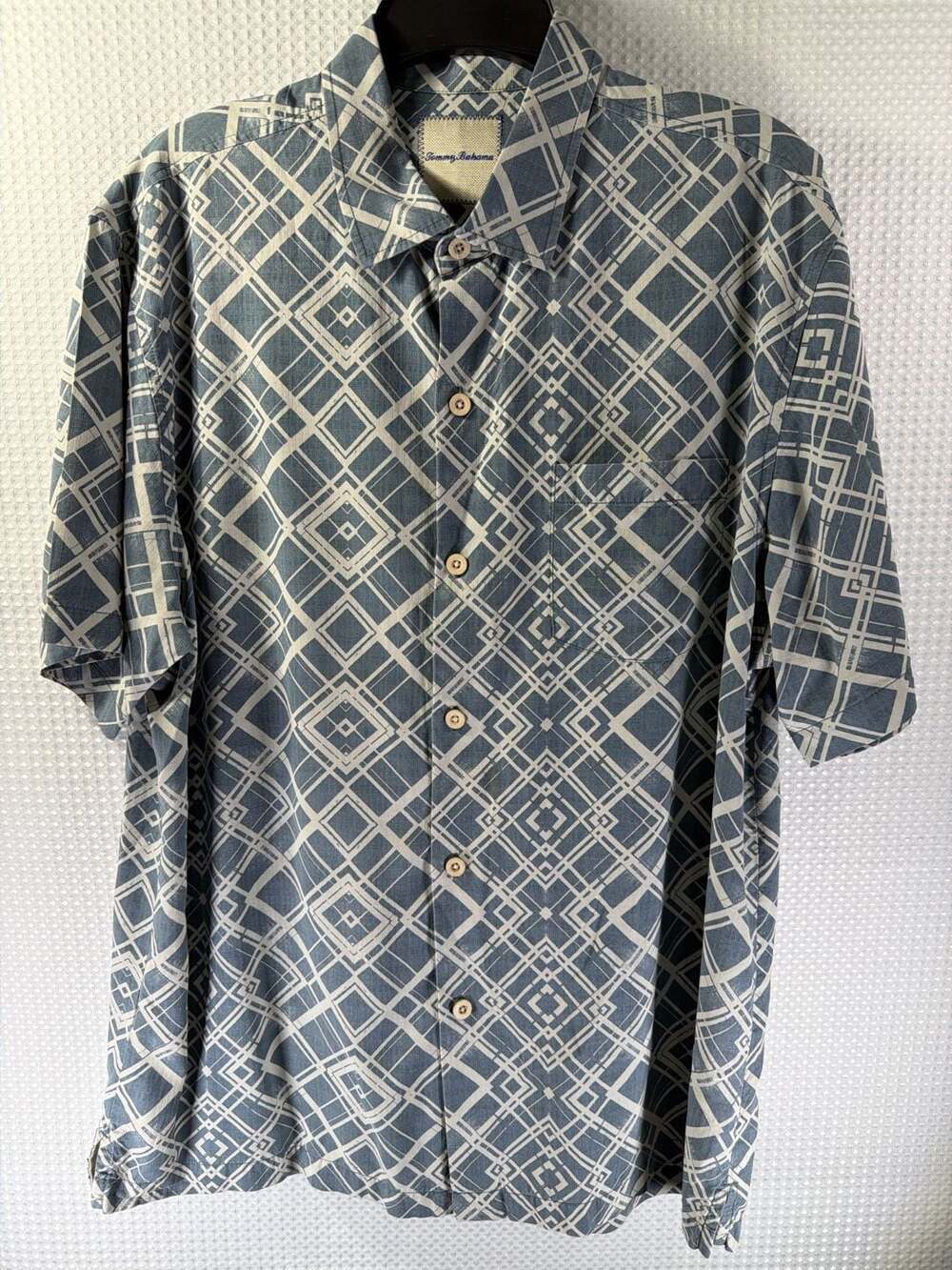 Tommy Bahama 100% Silk Geometric Diamond Print Short Sleeve Camp Shirt